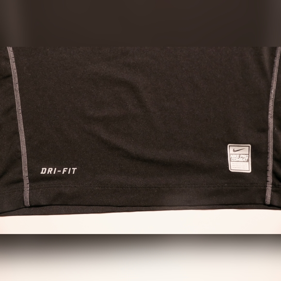 Nike Pro - Compression shirt - Black and silver - Picture 2 of 3